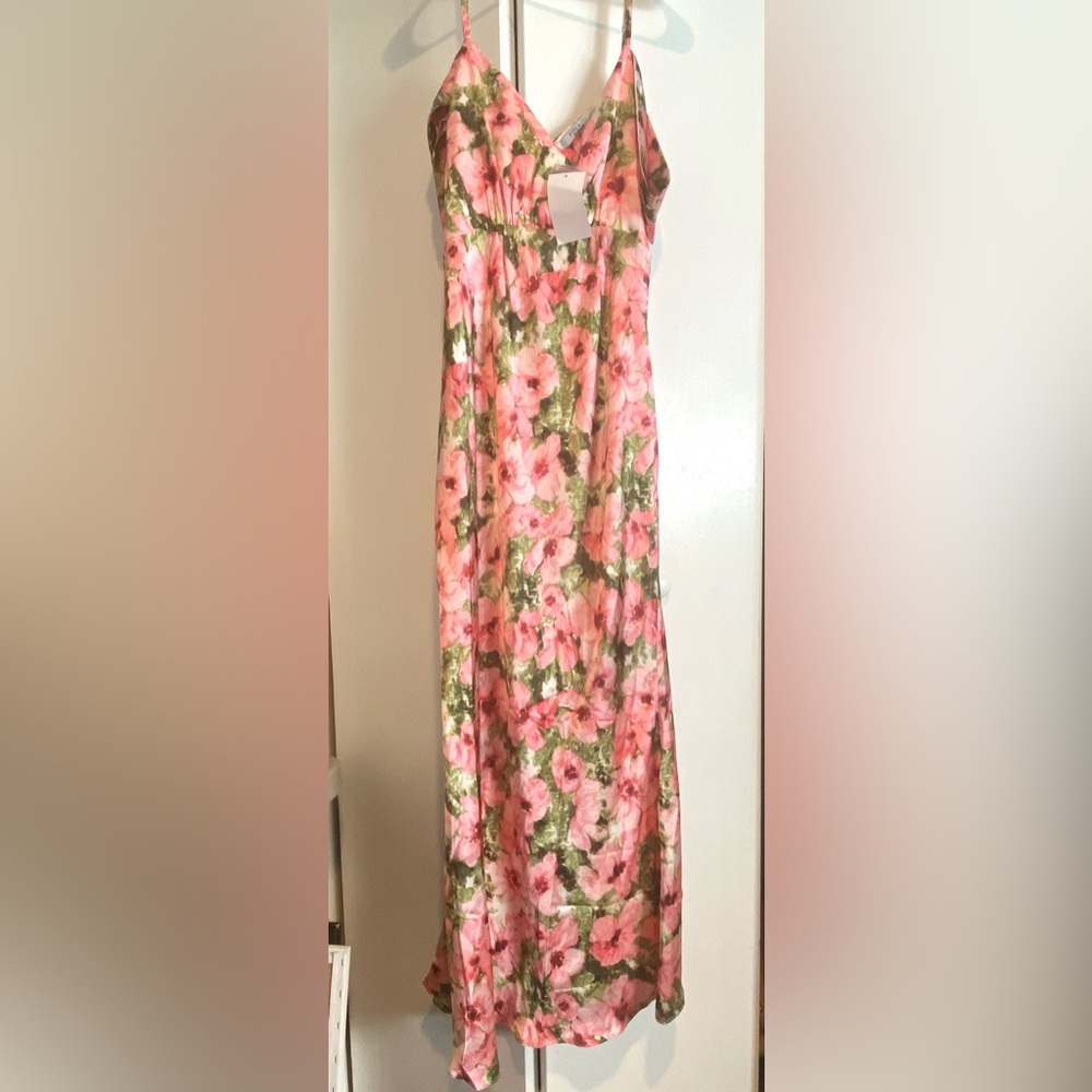 Hope & Ivy Maternity cold shoulder satin midaxi dress in pink floral size 16